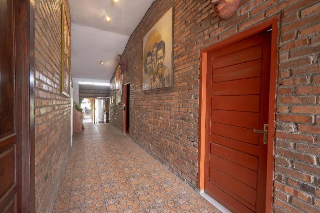 Oyo 2380 Alea Guesthouse Muntilan Kültér fotó