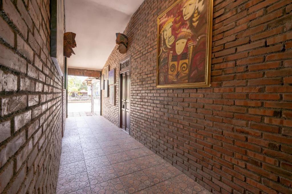 Oyo 2380 Alea Guesthouse Muntilan Kültér fotó