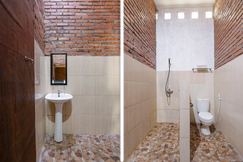 Oyo 2380 Alea Guesthouse Muntilan Kültér fotó