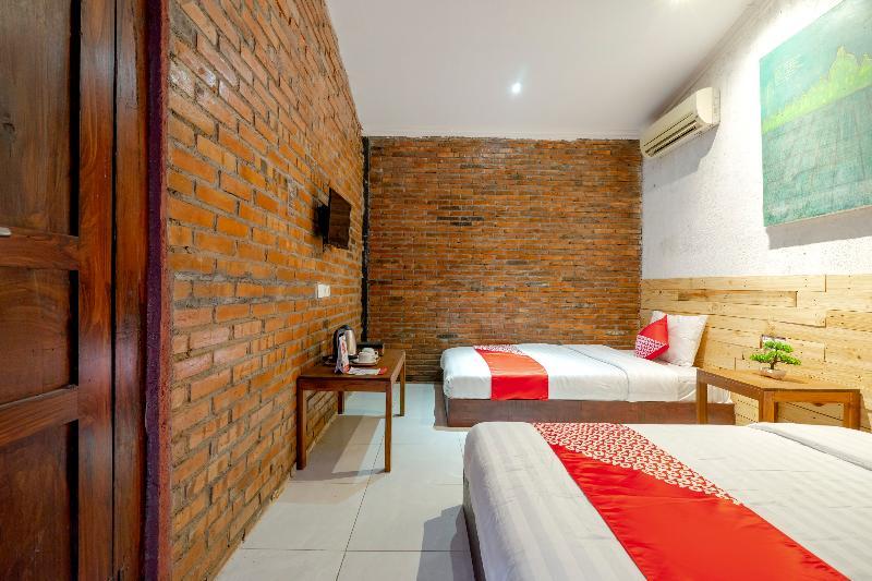 Oyo 2380 Alea Guesthouse Muntilan Kültér fotó